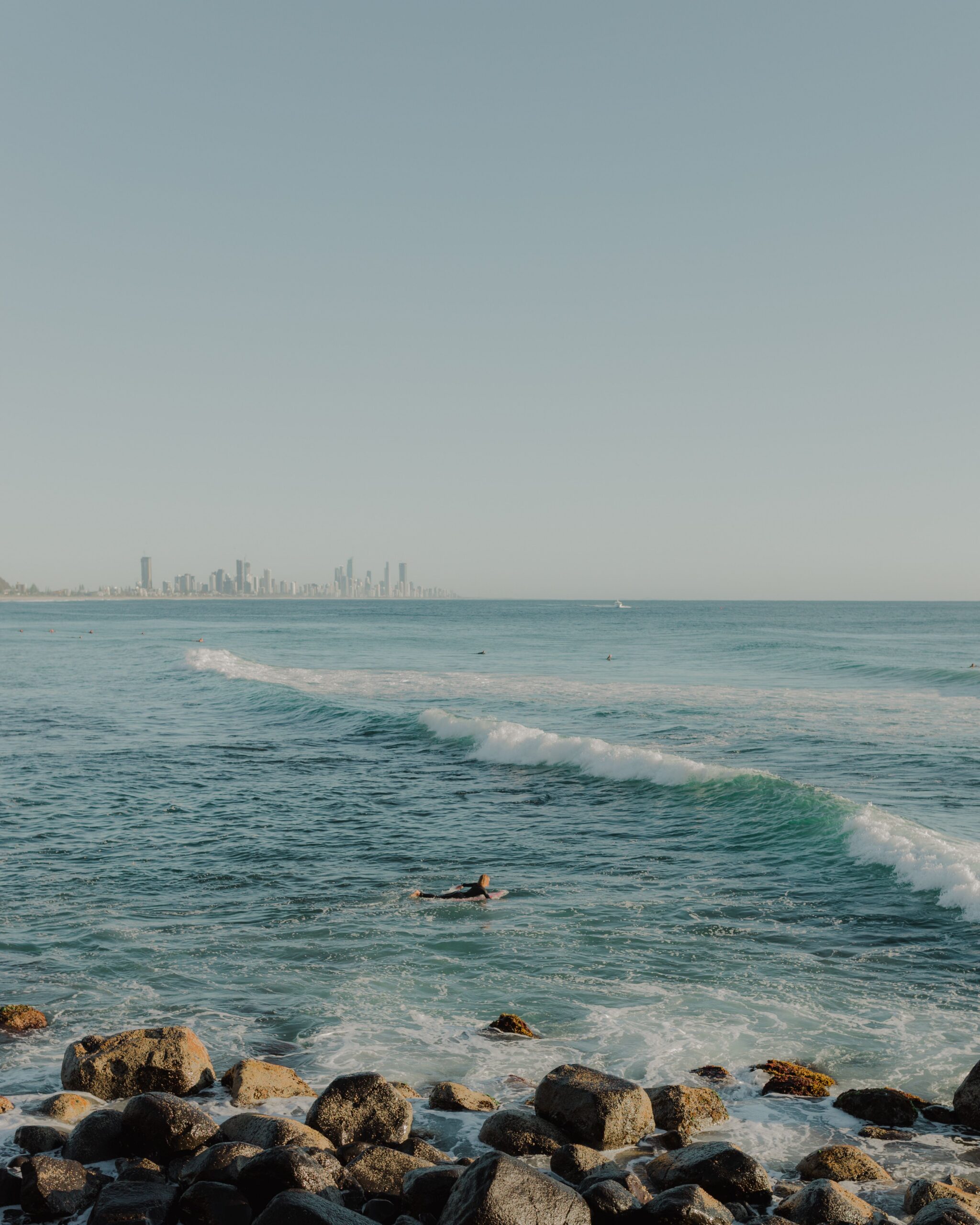 Licensed electrician working in Burleigh Heads